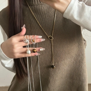 Collana Lunga in Acciaio al Titanio Con Pendente in Pietra Occhio di Tigre Perla Regolabile Catena a Serpente Geometrica per Donna