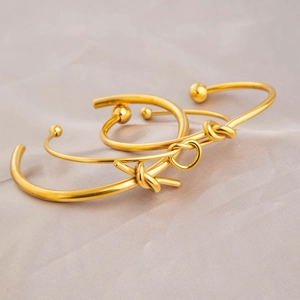 Bracciale Rigido Aperto in Acciaio Inossidabile da Donna Placcato Oro Nodo Cuore Margherita Strass Gioielli Regalo San Valentino
