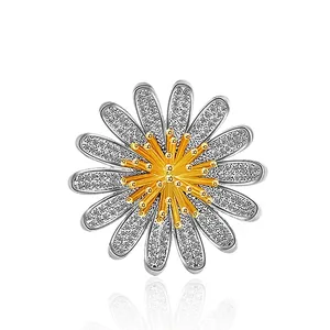 Elegant Daisy Flower Brooch For Women Copper White Gold Plated Inlaid Rhinestone Floral Pin Fashion Jewelry Accessories Gift