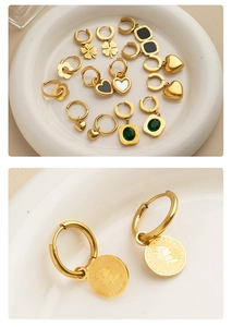 Détails des créoles en acier au titane doré avec pendentifs au style rétro français