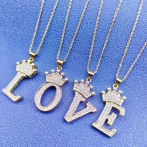 Collier Pendentif Lettre Initial Couronne Plaqué Or 18K Zirconium Strass Chaîne Acier Inoxydable Bijoux Hip Hop Cadeau