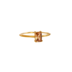 Elegant champagne zircon square ring in gold-plated stainless steel for women