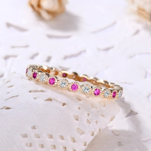 Anello Eternity in Rame Placcato Oro Rosa Con Zirconia Rosa E Bianca Per Donna Dolce Elegante Minimalista Gioielli Da Dito