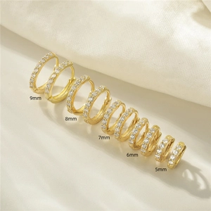 Minimalist gold hoop earrings with zircon pavé in sizes 5mm to 9mm for daily wear