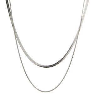 Collier double rangée maille serpent argentée avec finition polie effet miroir chic