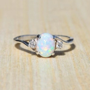 Legierungsring Ovaler Künstlicher Opal Eingelegt Funkelnder Zirkon Vintage Eleganter Schmuck Geschenk Für Frauen