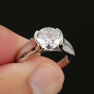 Anello in Rame e Zirconia Minimalista Moderno per Donna Solitario Tondo Incastonatura a Tensione Placcato Oro Argento Gioielli per Matrimonio