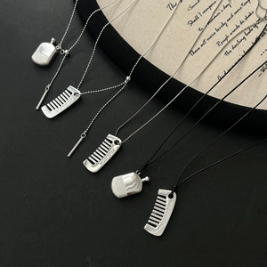 Collar de peine de plata con colgantes vintage y cadena ajustable para estilo retro