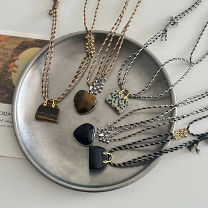 Collana Vintage in Pietra Naturale Occhio di Tigre Ossidiana Cuore Mini Borsa Pendente Cordino Intrecciato a Mano Gioielli da Donna