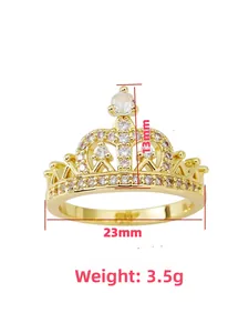 Detailed view of gold crown ring featuring dimensions 13mm by 23mm and 3.5g weight