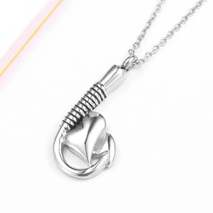 Pendaglio per collana a forma di cuore e amo da pesca in acciaio per gioielli ricordo