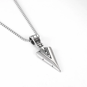 Men's vintage silver spearhead pendant necklace crafted in durable titanium steel