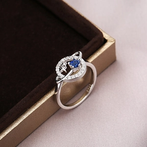 Ring S925 Sterlingsilber Planet-Design mit blauem Stern-Edelstein und Zirkonia-Steinen