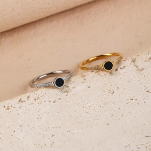Minimalist Titanium Steel Ring For Women With Zirconia And Black Enamel Circle Roman Numerals Design Gold Silver Color Finger Jewelry