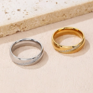 Anello in Acciaio Inossidabile con Zirconia per Donna Placcato Oro Argento Stile Lusso Francese Fila Diagonale di Strass Anello per Matrimonio Festa Gioielli Regalo
