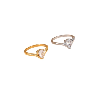 Elegant V-shaped ring set with pear-cut cubic zirconia in 18K gold and silver plating