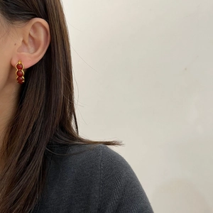 Pendientes vintage de plata 925 y oro con tres piedras rojas verticales para mujer