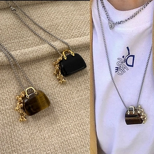 Trendy Alloy Electroplated Purse Pendant Necklace Geometric Grape Bunch Tassel Clavicle Chain Long Sweater Necklace For Women Jewelry