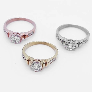 Elegant Titanium Steel Zirconia Ring Classic Six Claw Solitaire Design Gold Silver Rose Gold Women Wedding Jewelry
