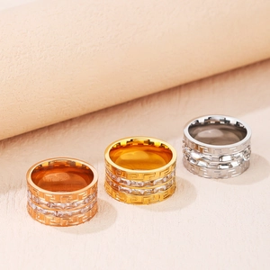 Anello a Fascia Larga in Acciaio al Titanio Con Motivo a Greca Oro Oro Rosa Argento Strass Intarsiato Gioielli di Moda per Uomo Donna