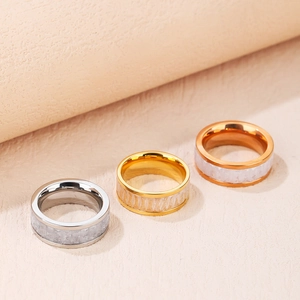 Bague en Acier au Titane Luxe Léger Coréen avec Strass pour Femmes Rangée Unique Carrée Incrustée Bijoux de Mode Minimaliste Or Or Rose Argent Bague Bande
