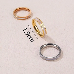 Luxe titanium steel mother-of-pearl ring set with zircon accents, 1.9cm outer diameter