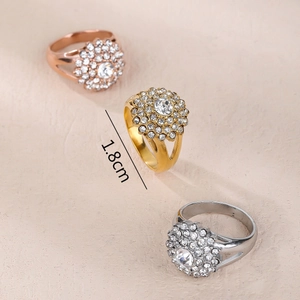 Anelli in acciaio inossidabile placcati oro 18K stile francese con design a fiore in zircone