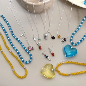 New Chinese Style Magpie Coffee Bean Pendant Necklace Women Beaded Heart Dachshund Dog Enamel Jewelry Accessory Collection