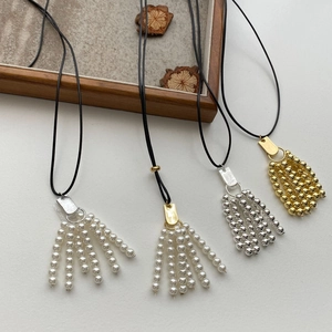 Minimalistische Koperen Lange Kwastje Hanger Halsketting Mode Neparel Metalen Kralen Met Zwart Koord Vrouwen Sieraden