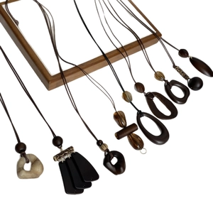 Brown smudged long tassel necklace with retro wooden and resin geometric pendants