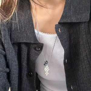 Collana francese in vetro colorato con catena serpente d'argento e ciondolo dal design unico