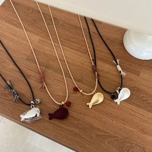 Minimalist Fish Pendant Necklace For Women Copper Whale Shape Pendant Adjustable Wax Rope Steel Chain Sweater Jewelry Gift