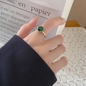 Vintage Copper Emerald Green Square Gemstone Open Ring For Women Elegant Rhinestone Inlaid Adjustable Finger Jewelry Gift