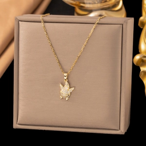 Collier élégant en or avec pendentif Patrick l'étoile de mer en zircons sur cuir
