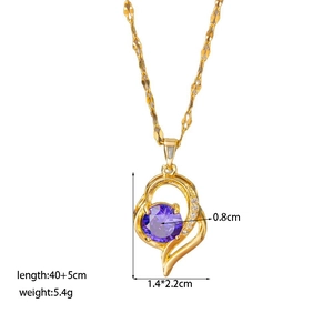 Collana con ciondolo a cuore dorato con zircone viola e catena a onde da donna