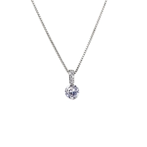 Collier élégant en chaîne vénitienne argentée avec pendentif solitaire en zircon rond