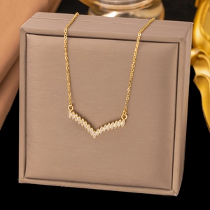 Elegant Stainless Steel Gold Plated V-Shaped Wing Pendant Necklace Cubic Zirconia Clavicle Chain Jewelry Gift For Women