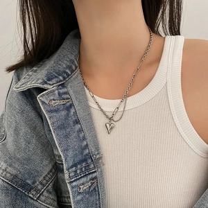 Hip Hop Titanium Staal Hart Hanger Halsketting Voor Vrouwen Goud Zilver Verguld Grove Schakelketting Asymmetrische Choker Sieraden