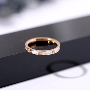 Anello da Donna in Acciaio al Titanio Oro Rosa Geometrico con Intarsio in Madreperla e Zirconia Gioielli Eleganti Regalo