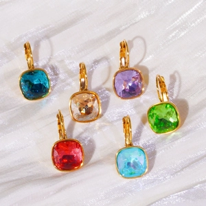 Luxuriöse 14K vergoldete Edelstahl-Ohrringe mit bunten quadratischen Zirkonia-Steinen