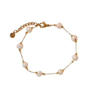Elegant gold stainless steel pearl bracelet with tiny amber spacer beads for women