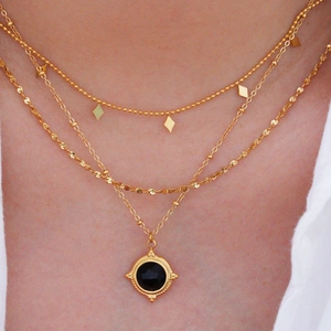 Französische Vintage-Mehrlagenkette mit Naturstein-Anhänger und 14K Goldbeschichtung