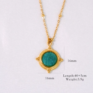 Französische Vintage-Halskette mit Amazonit-Anhänger aus 14K vergoldetem Edelstahl