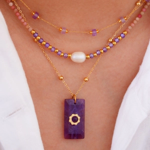 Set di collane a tre strati con ciondolo in pietra naturale viola e perle