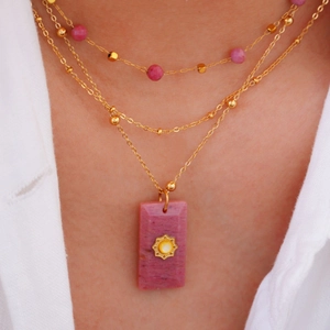 Three-layer gold titanium steel necklace with pink stone sun pendant and beads