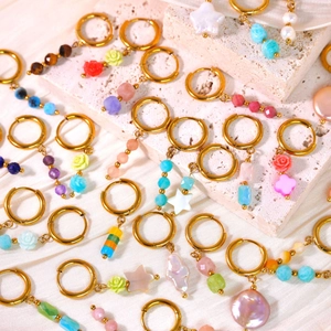 Pendientes de Aro de Acero Inoxidable Hechos a Mano con Piedras Naturales Perla Barroca Concha Chapado en Oro de 14K