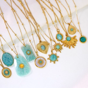 Böhmische goldene Edelstahlhalsketten mit blauen Amazonit Steinanhängern im Set
