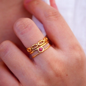 Three-piece stackable 14K gold plated rings set with pink natural stone for women