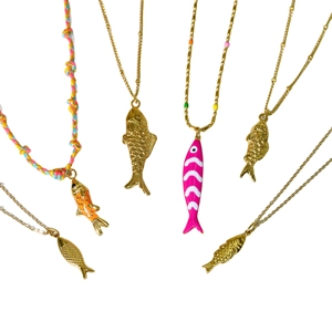 Juego de collares con colgantes de peces en acero inoxidable bañado en oro 14k y esmalte