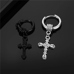 Détails des boucles d'oreilles croix en acier inoxydable bicolore avec motif grec meander